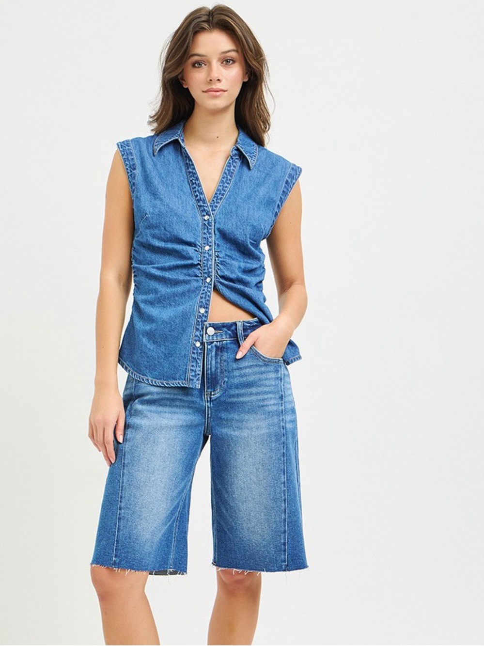 🩵Hello Gorgeous! RISEN Raw Hem Slouchy Seamed Jorts-Medium Wash